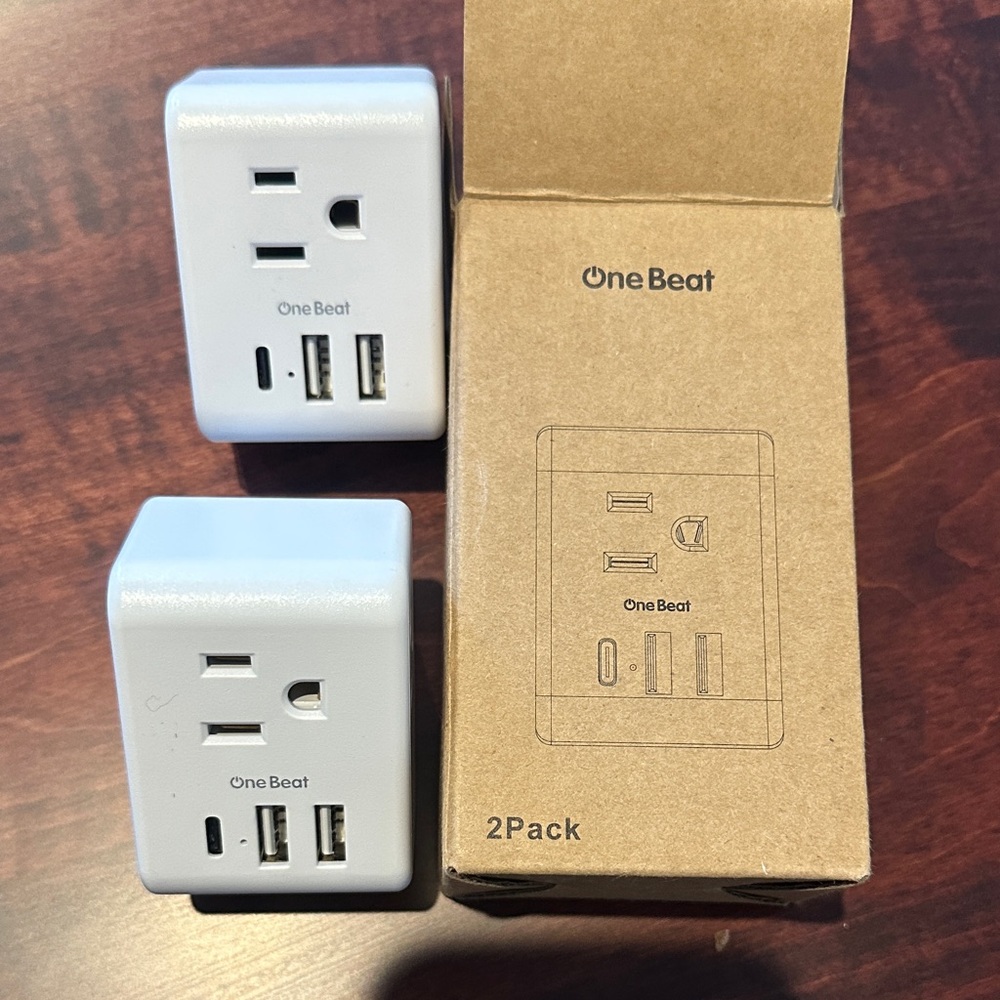 One Beat Travel Adapter 2-Pack